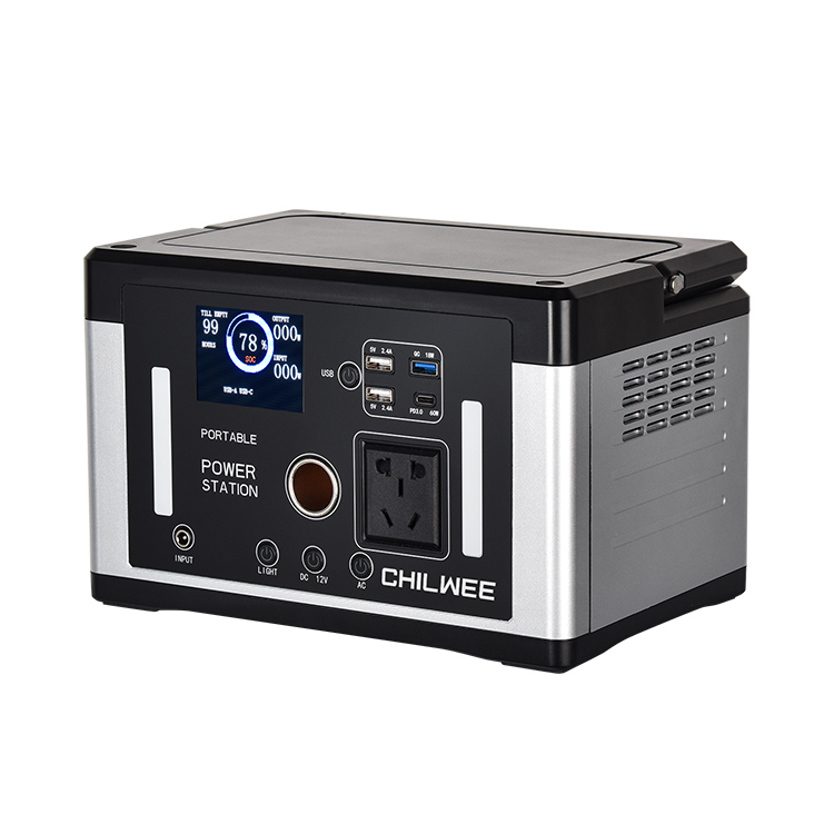 700W Smart Portable Power Station Por Lumiga Ŝargado